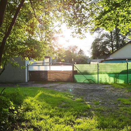 Erlebe Unseren Verein Im Geraeumigen Wohnwagen! Feldkirchen bei Graz Εξωτερικό φωτογραφία
